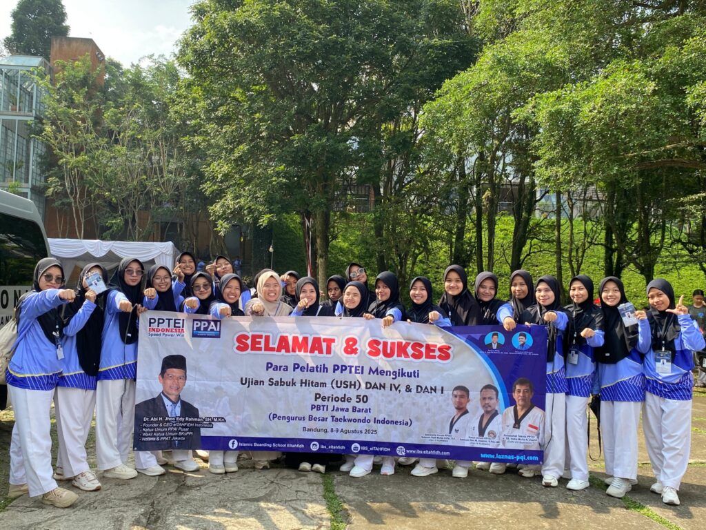 39 Atlet Taekwondo PPTEI Sukses Ikuti Ujian Sabuk Hitam Periode 50